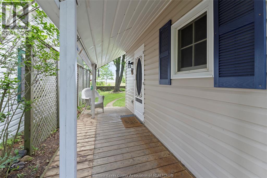 2-bedroom Single Family at 17520 Lakeshore Road, Rondeau Park — photograph 3
