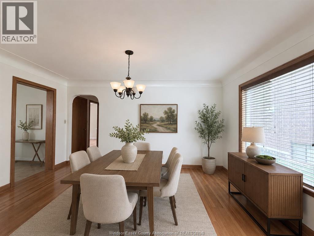 3-bedroom Single Family at 610 North Talbot, Windsor — photograph 3