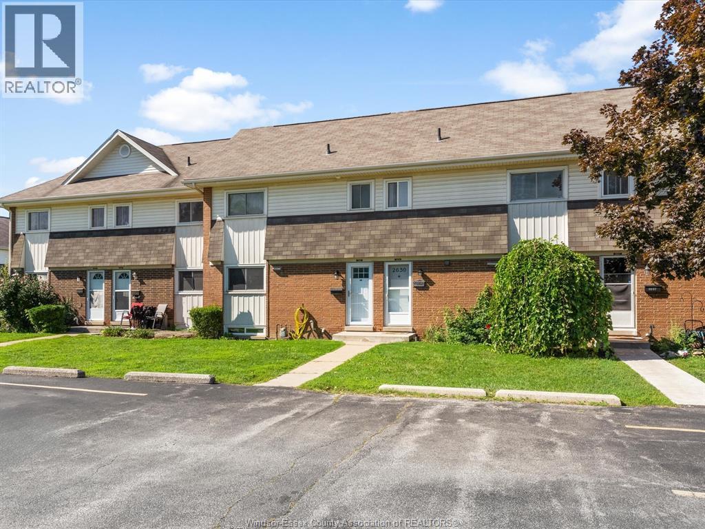 3-bedroom Single Family at 2659 Meadowbrook Lane #29, Windsor — photograph 2