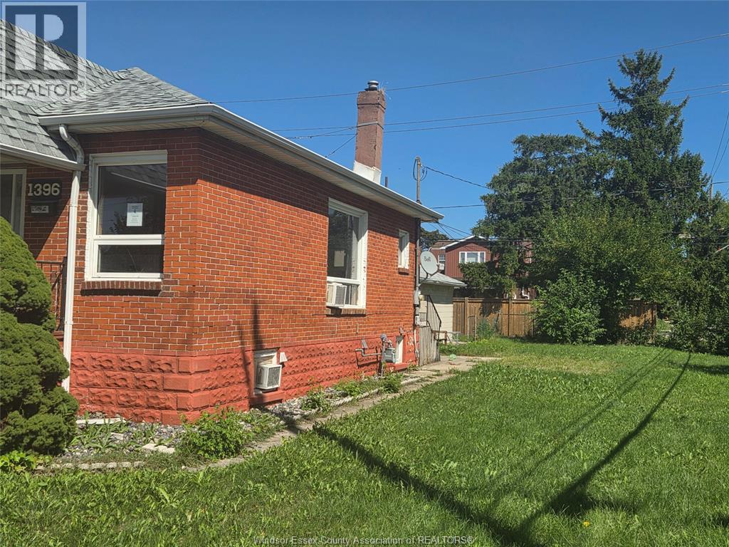 3-bedroom Single Family at 1396 Janette Avenue, Windsor — photograph 3