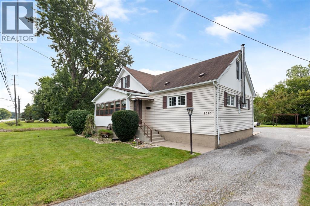 3-bedroom Single Family at 2585 Bouffard Road, LaSalle — primary photograph