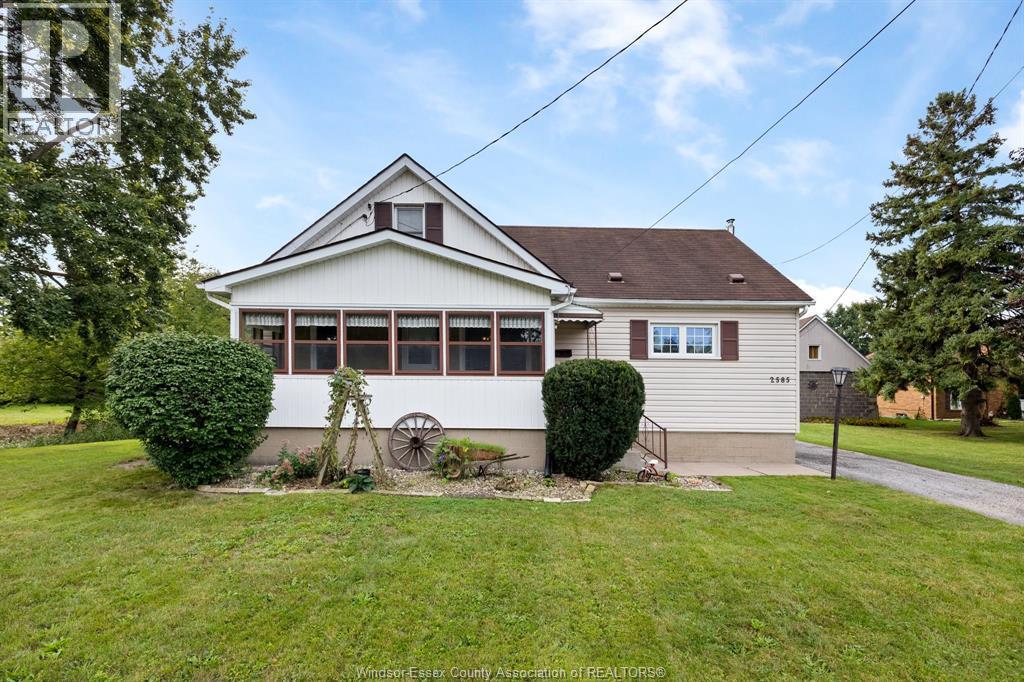 3-bedroom Single Family at 2585 Bouffard Road, LaSalle — photograph 2