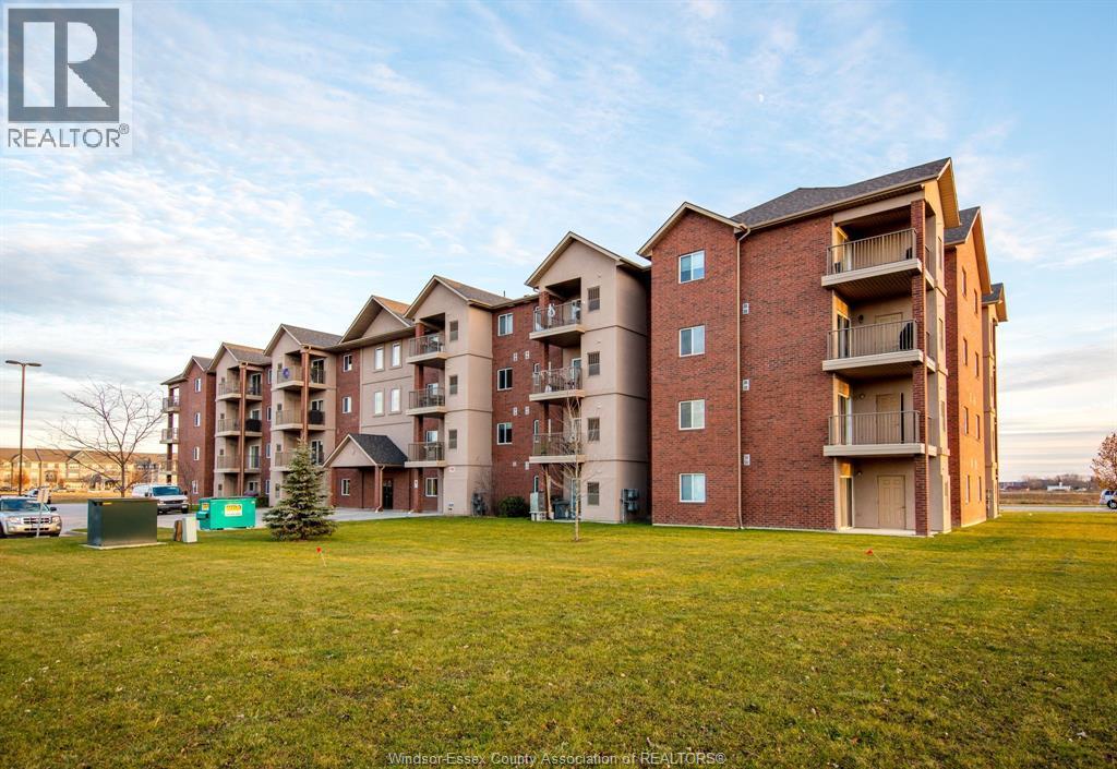 2-bedroom Single Family at 2650 Sandwich West Parkway #301, LaSalle — primary photograph