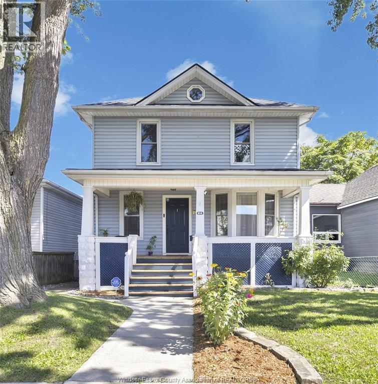 3-bedroom Single Family at 916 Windsor Avenue, Windsor — primary photograph