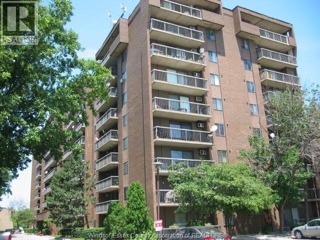 1-bedroom Single Family at 3936 Wyandotte Street #509, Windsor — primary photograph