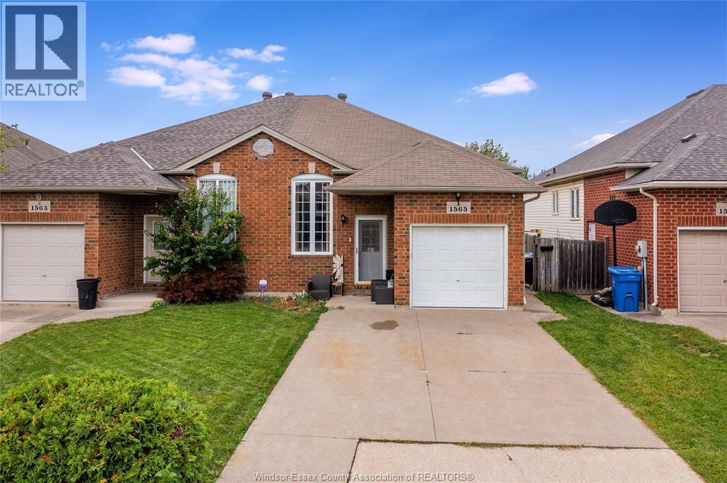 4-bedroom Single Family at 1565 Heatherglen, Tecumseh — primary photograph