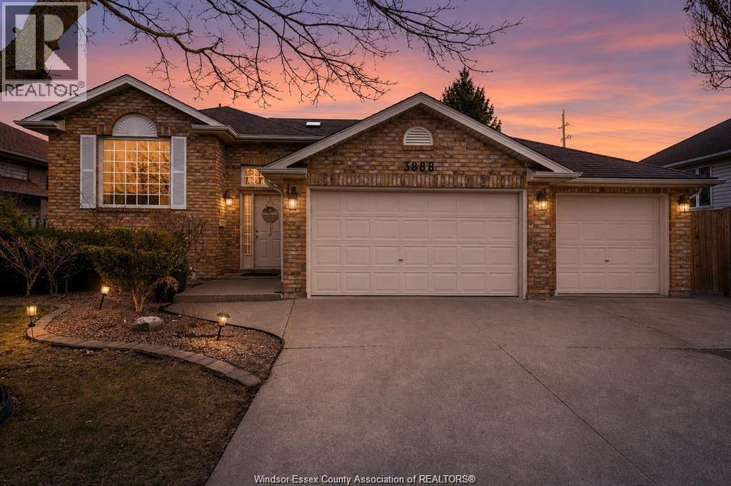 Single Family — 3888 Aristotle Crescent, Windsor, Ontario