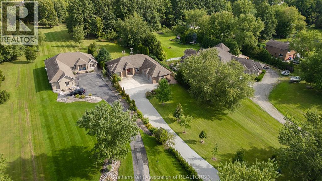 5-bedroom Single Family at 2958 County Rd 20, Harrow — photograph 3