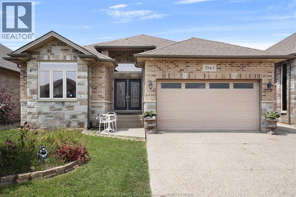 Single Family — 3945 Zanzibar Crescent, Windsor, Ontario