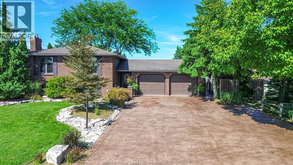 4-bedroom Single Family at 284 Beneteau, River Canard — primary photograph