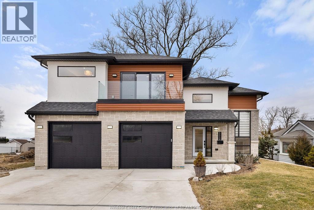 5-bedroom Single Family at 1118 Union Street, Amherstburg — primary photograph