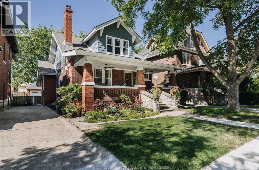 6-bedroom Single Family at 157 McEwan, Windsor — primary photograph
