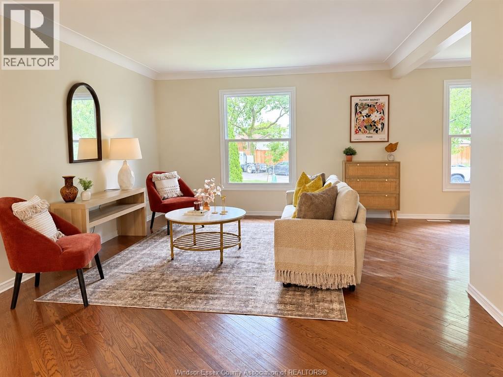 5-bedroom Single Family at 3189 Mulberry Court, Windsor — photograph 2