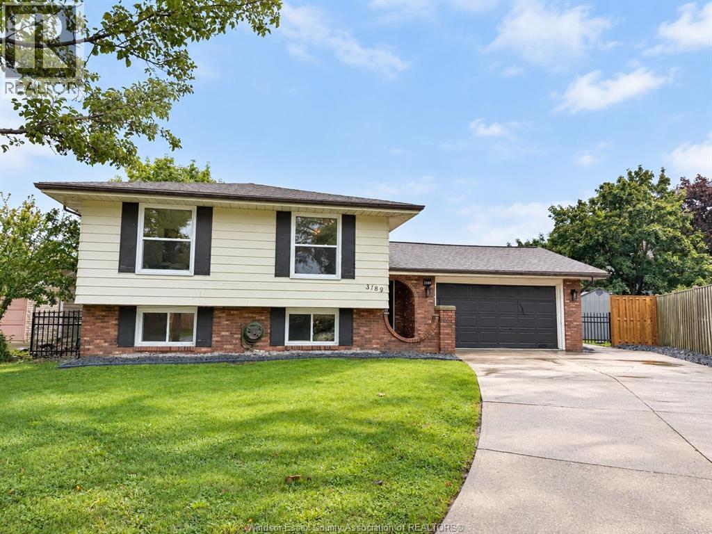 5-bedroom Single Family at 3189 Mulberry Court, Windsor — primary photograph