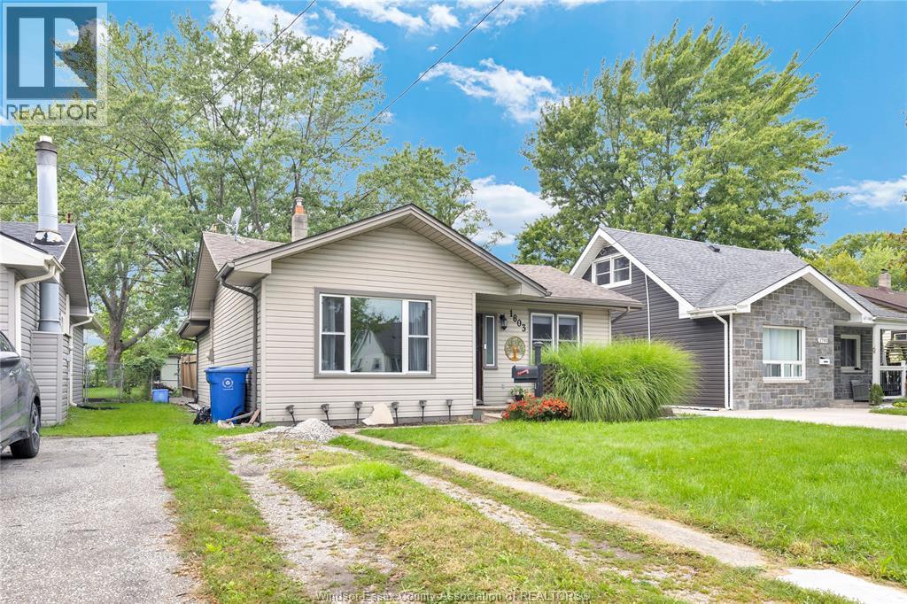 3-bedroom Single Family at 1803 Ferndale Road, Windsor — primary photograph