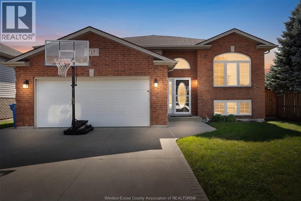 Single Family — 727 Alpenrose, Windsor, Ontario
