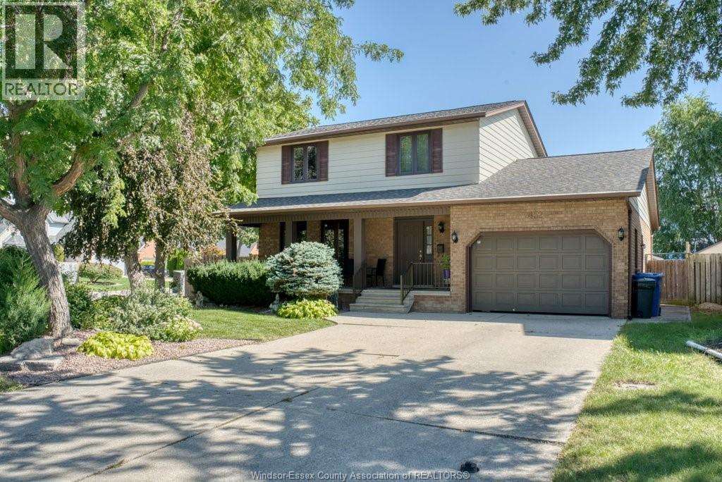 3-bedroom Single Family at 452 Green Valley Drive, Tecumseh — primary photograph