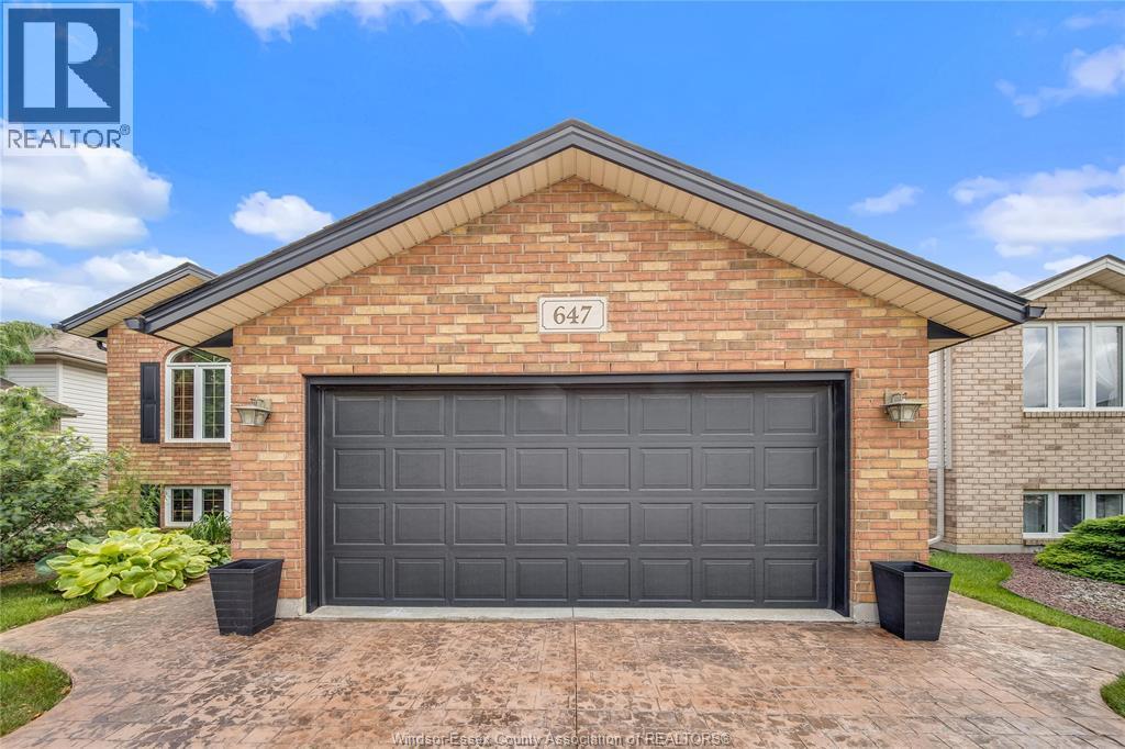 3-bedroom Single Family at 647 Alpenrose Court, Windsor — photograph 3