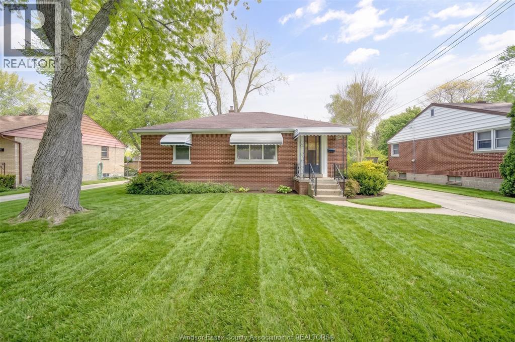4-bedroom Single Family at 3264 Dominion Boulevard, Windsor — primary photograph