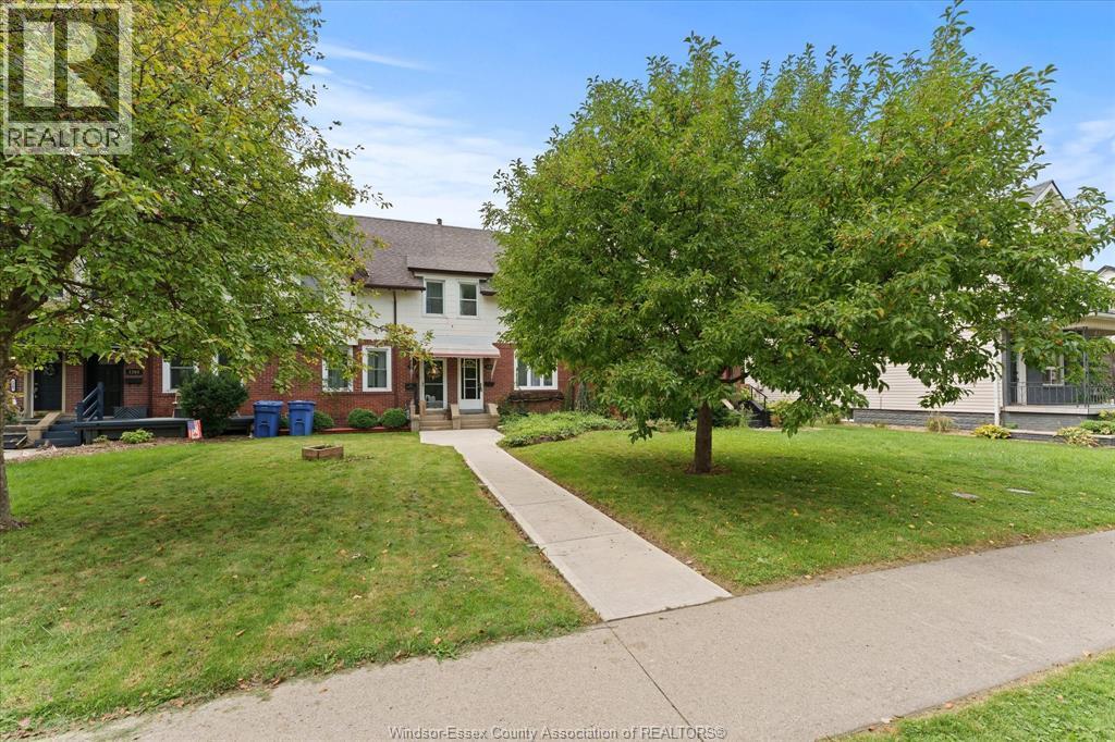 2-bedroom Single Family at 1261 Monmouth Road, Windsor — photograph 3