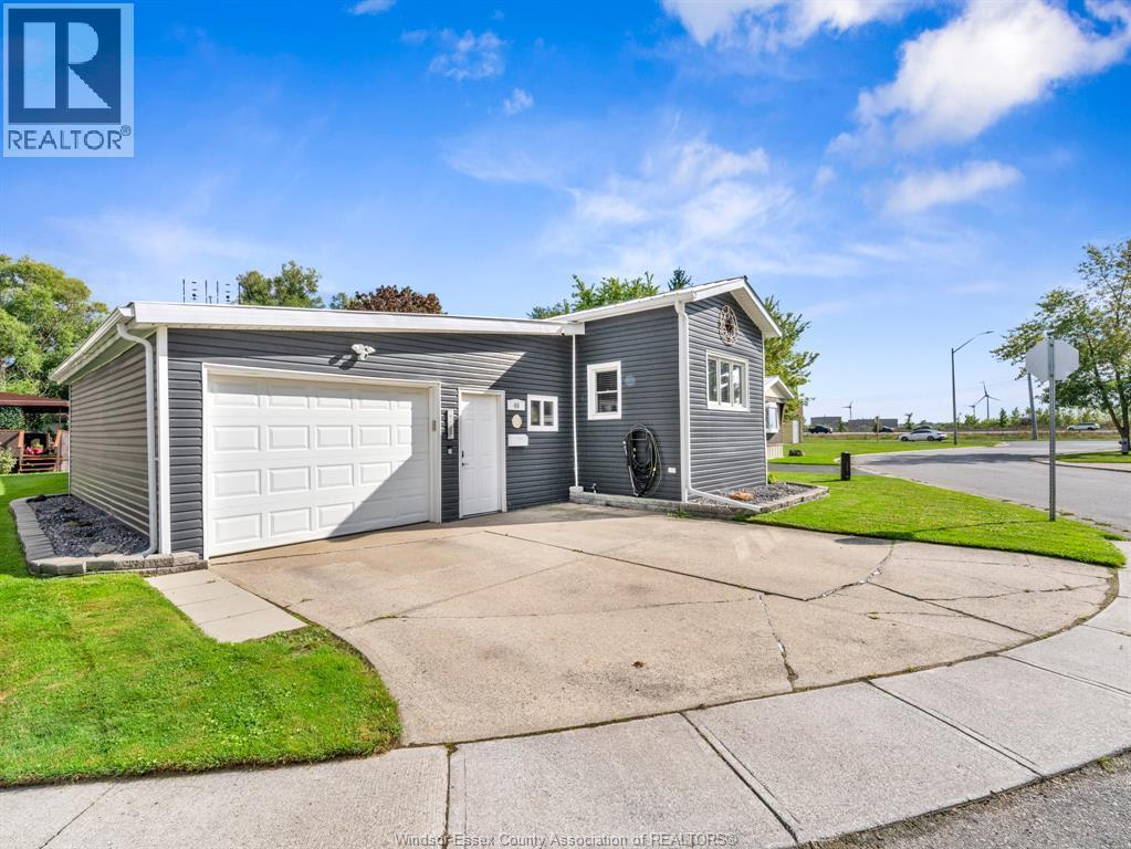 3-bedroom Single Family at 46 Diane Crescent, Essex — primary photograph