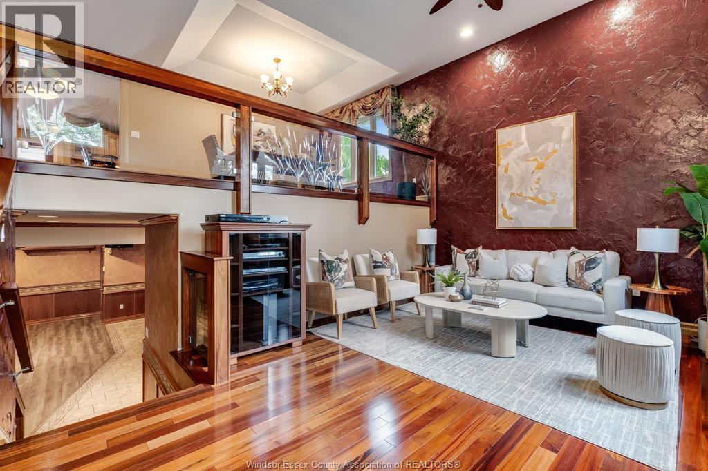 3-bedroom Single Family at 35 Normandy Avenue, Kingsville — photograph 3