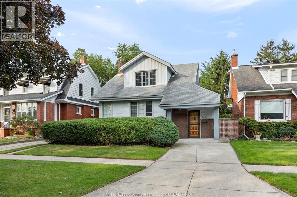 3-bedroom Single Family at 243 Esdras Place, Windsor — primary photograph
