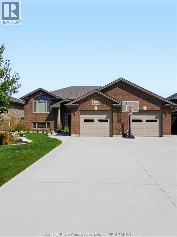 Single Family — 1358 Colonial Crossing, Lakeshore, Ontario