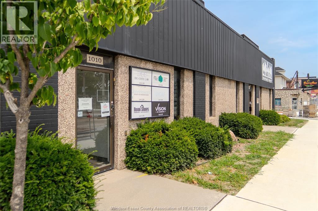 Industrial — 1010 University Avenue, Windsor, Ontario