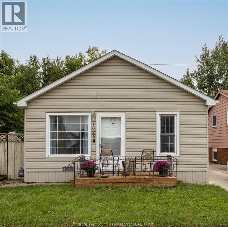 2-bedroom Single Family at 1028 Reedmere Rd, Windsor — primary photograph