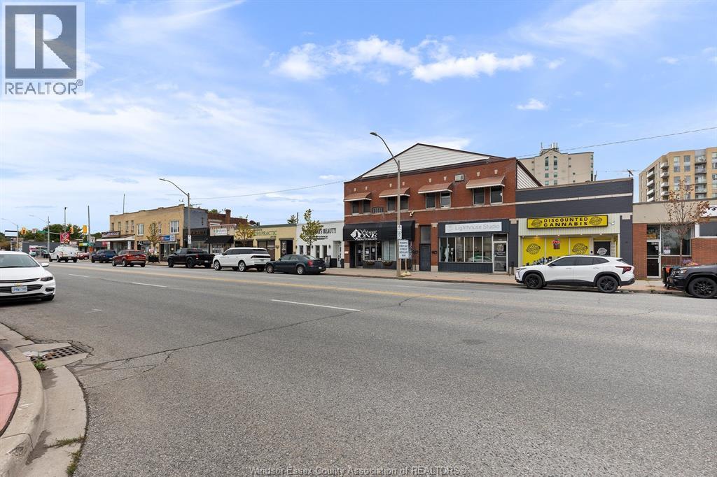 Multi-family at 4774-4780 Wyandotte Street, Windsor — photograph 3