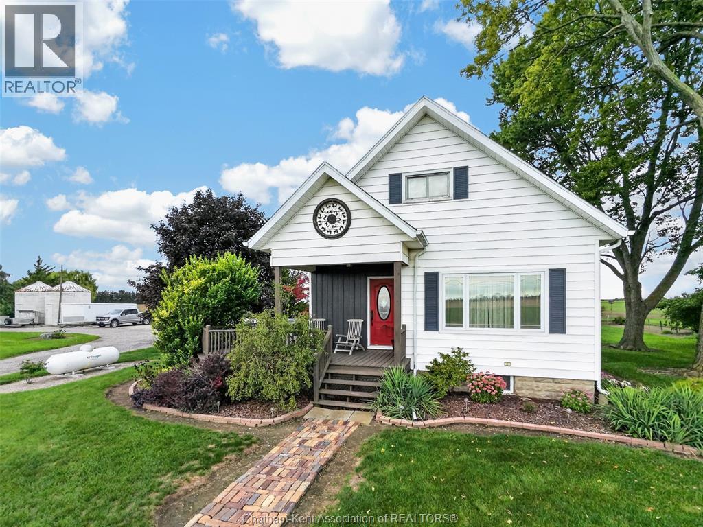 3-bedroom Single Family at 7703 Base Line, Wallaceburg — primary photograph