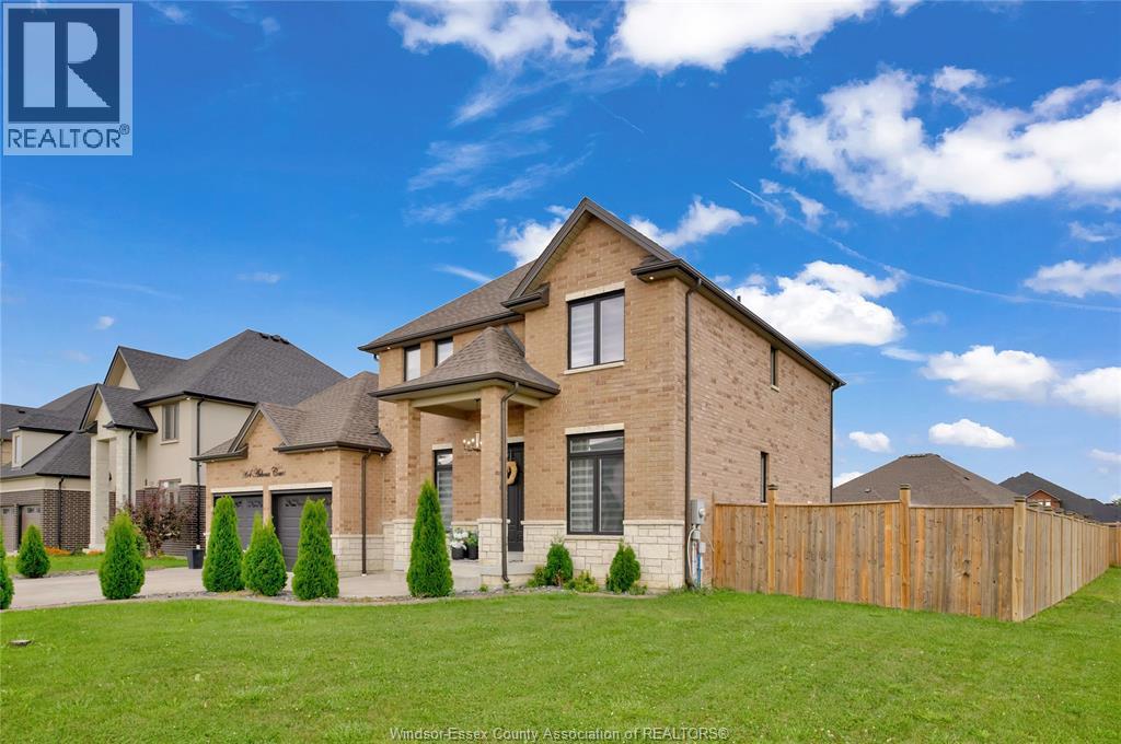 6-bedroom Single Family at 264 Arkona, Lakeshore — primary photograph