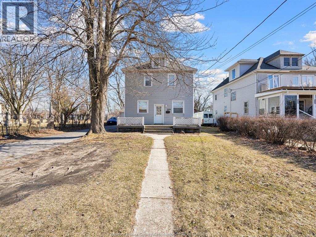 Multi-family — 3329 Sandwich Street, Windsor, Ontario