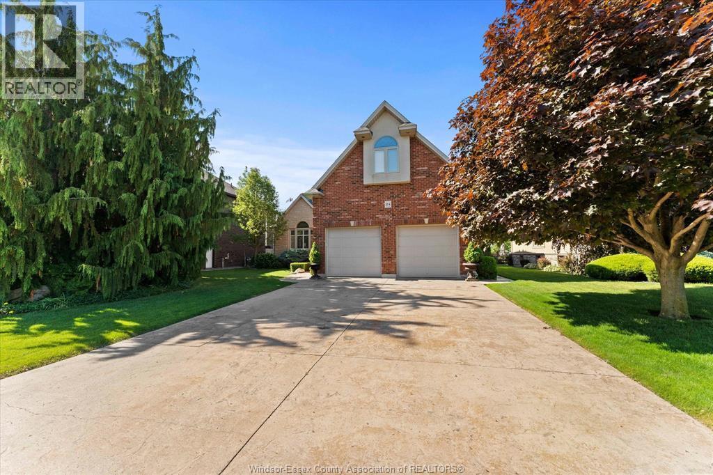 4-bedroom Single Family at 24 Sandy Lake, Leamington — photograph 3