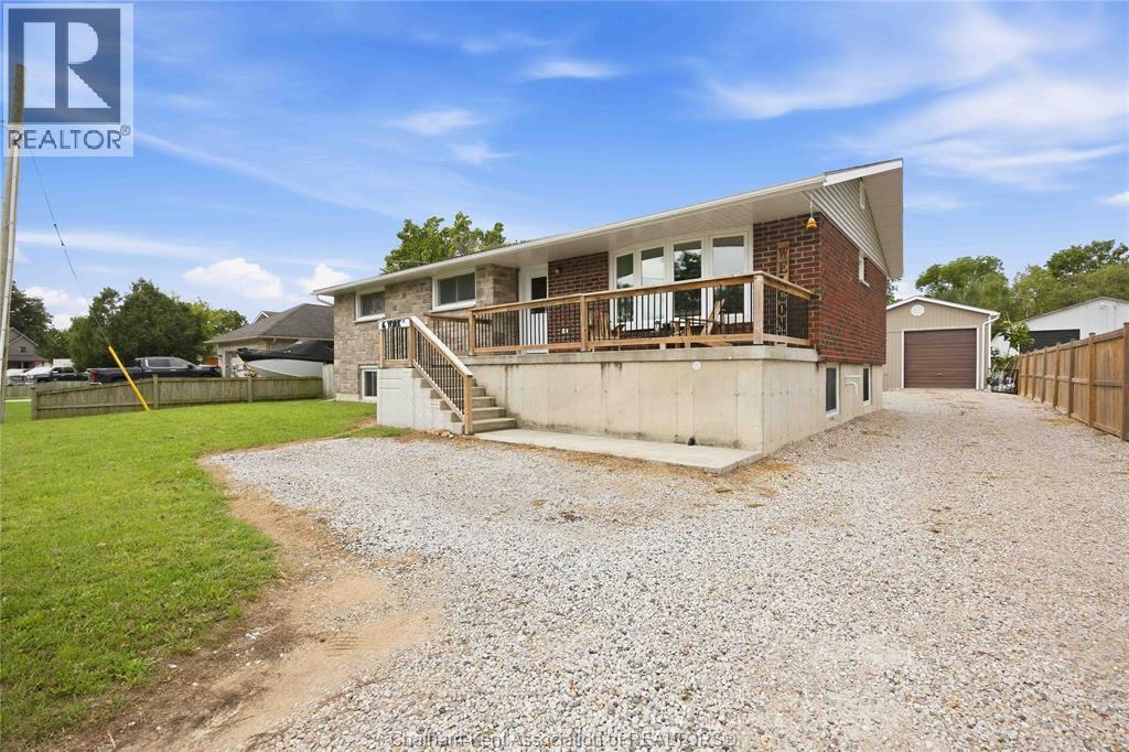4-bedroom Single Family at 6 York Street, Lambton Shores — primary photograph