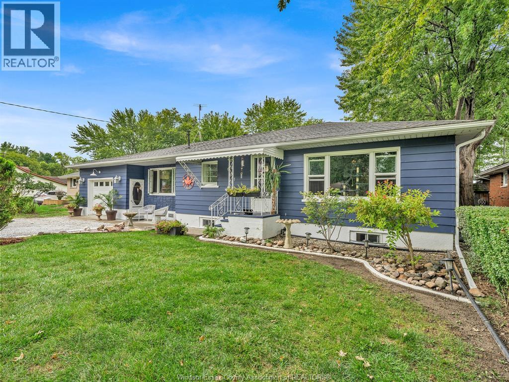 3-bedroom Single Family at 671 Hale Street, Stoney Point — photograph 2