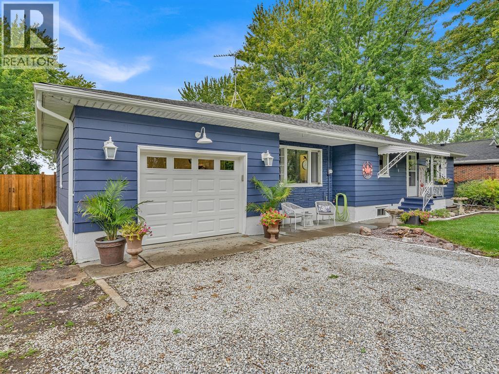 3-bedroom Single Family at 671 Hale Street, Stoney Point — photograph 3
