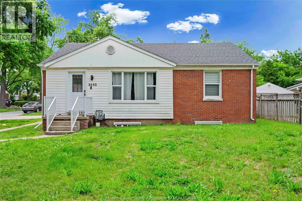 3-bedroom Single Family at 3495 Longfellow Avenue #UNIT A, Windsor — primary photograph