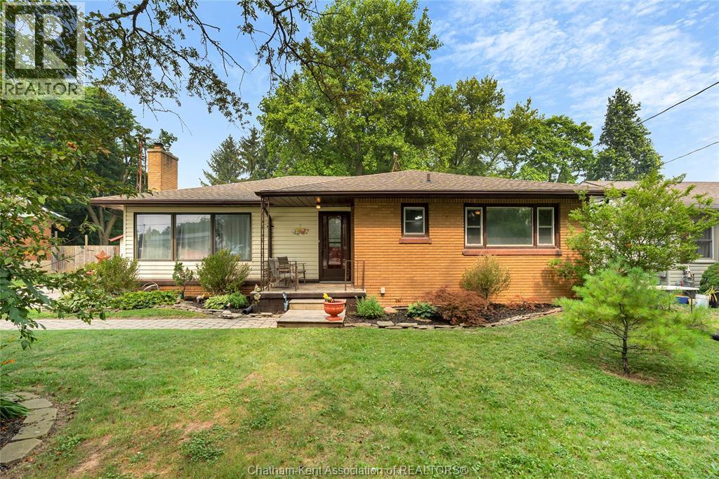2-bedroom Single Family at 9467 Longwoods Road, Chatham Township — photograph 3
