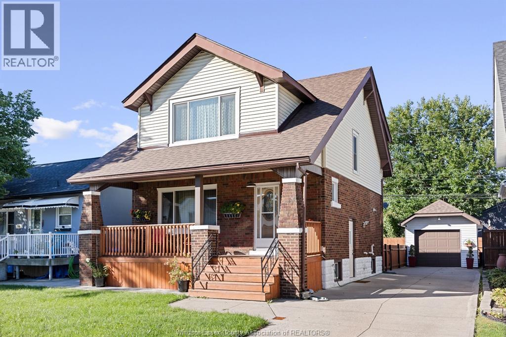 3-bedroom Single Family at 1863 Pillette, Windsor — photograph 2
