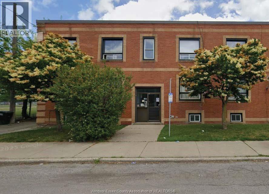 Single Family — 1286 Parent Avenue, Windsor, Ontario