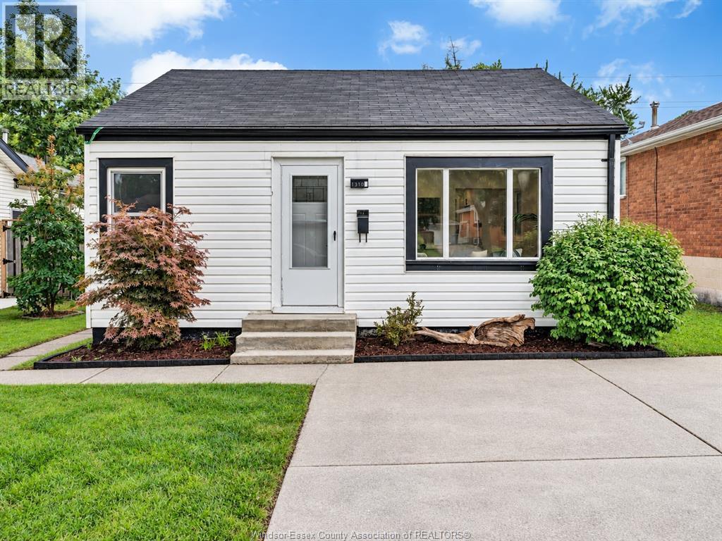 Single Family — 1310 Janette, Windsor, Ontario