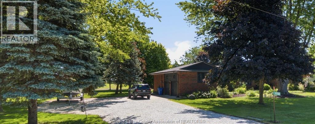 4-bedroom Single Family at 1732 County Road 27, Lakeshore — photograph 2