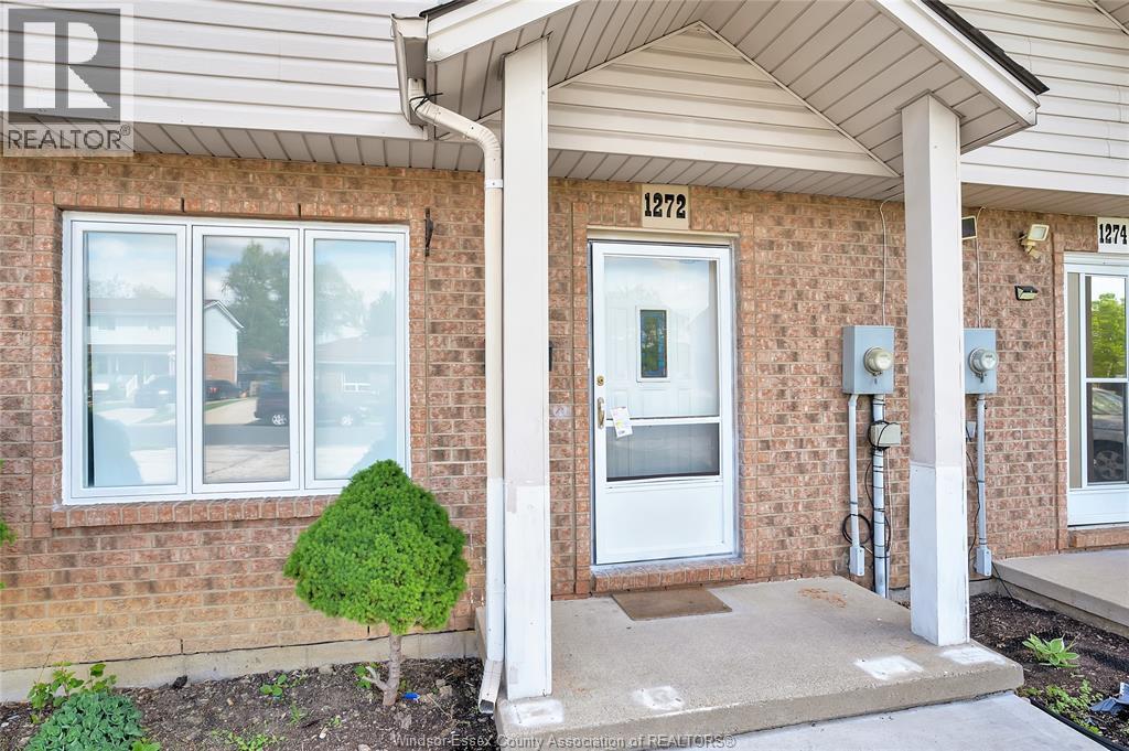 3-bedroom Single Family at 1272 South Pacific, Windsor — photograph 2