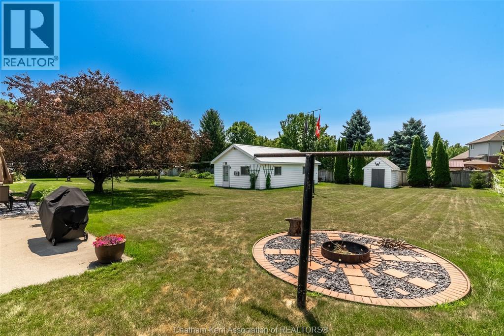 4-bedroom Single Family at 3501 Egremont Road, Plympton-Wyoming — photograph 2
