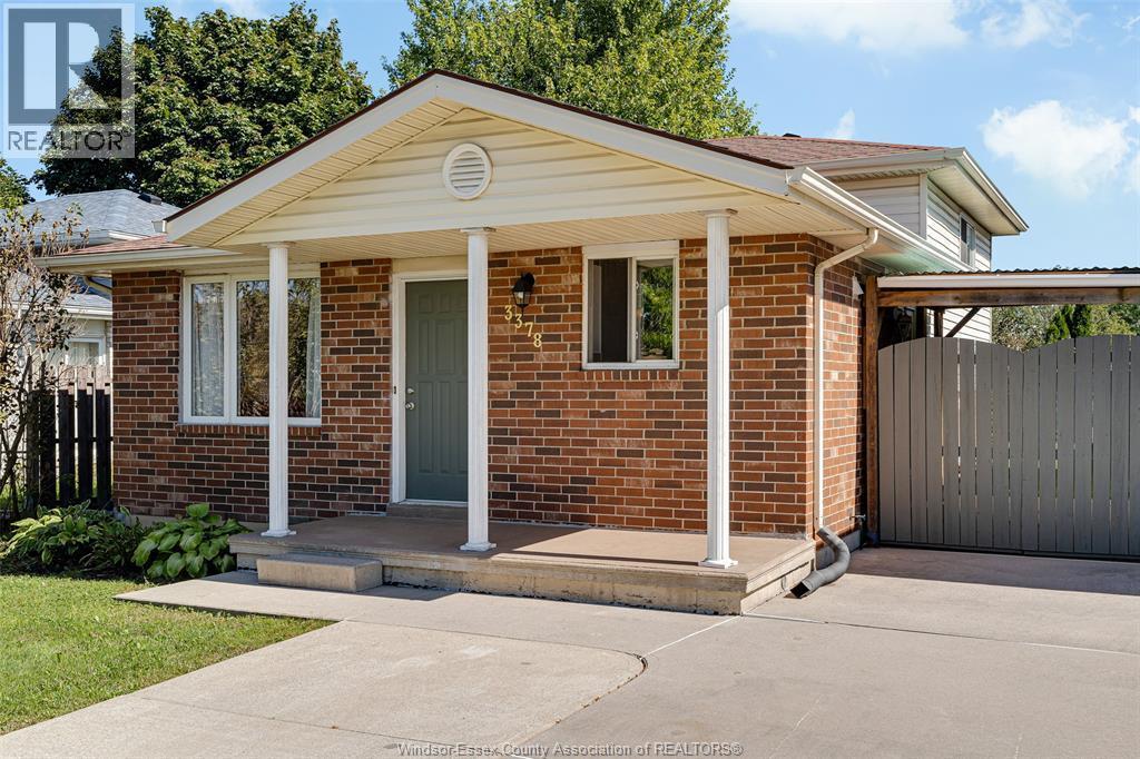 3-bedroom Single Family at 3378 Candlewood Crescent, Windsor — primary photograph