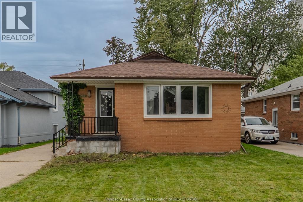 Single Family — 257 Dieppe Street, Windsor, Ontario