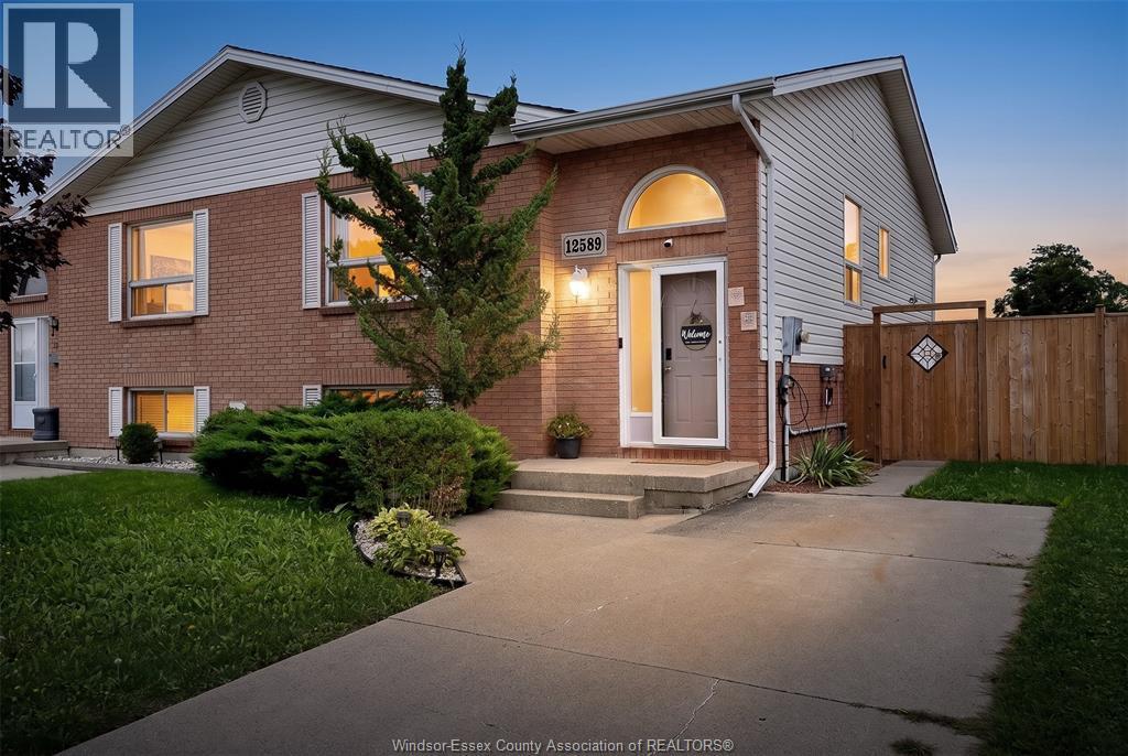 3-bedroom Single Family at 12589 Horwood Crescent, Tecumseh — primary photograph