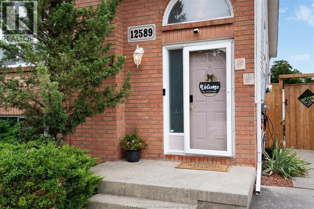 3-bedroom Single Family at 12589 Horwood Crescent, Tecumseh — photograph 2